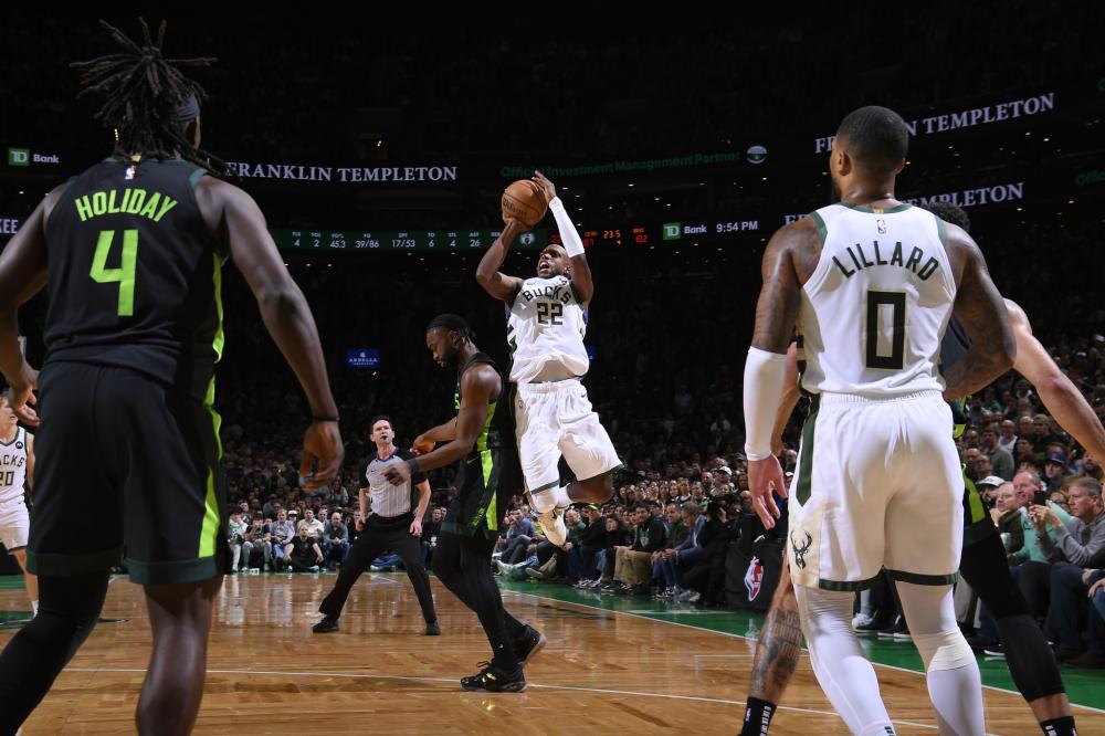 给库里施加 给库里施加