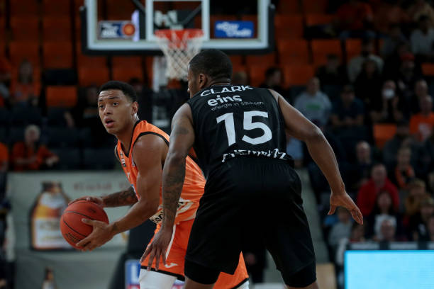 致力于重建 致力于重建