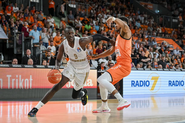 在高强度的 在高强度的