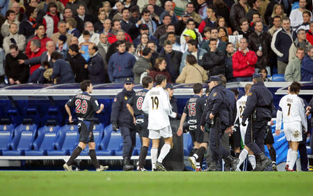 造乌龙+关键铲断，约罗当选与富勒姆一役曼联队内最佳球员